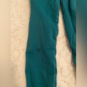 LuluLemon Compression Leggings